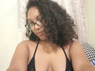 CherNubiz's Flirt4Free live cam Profile Image